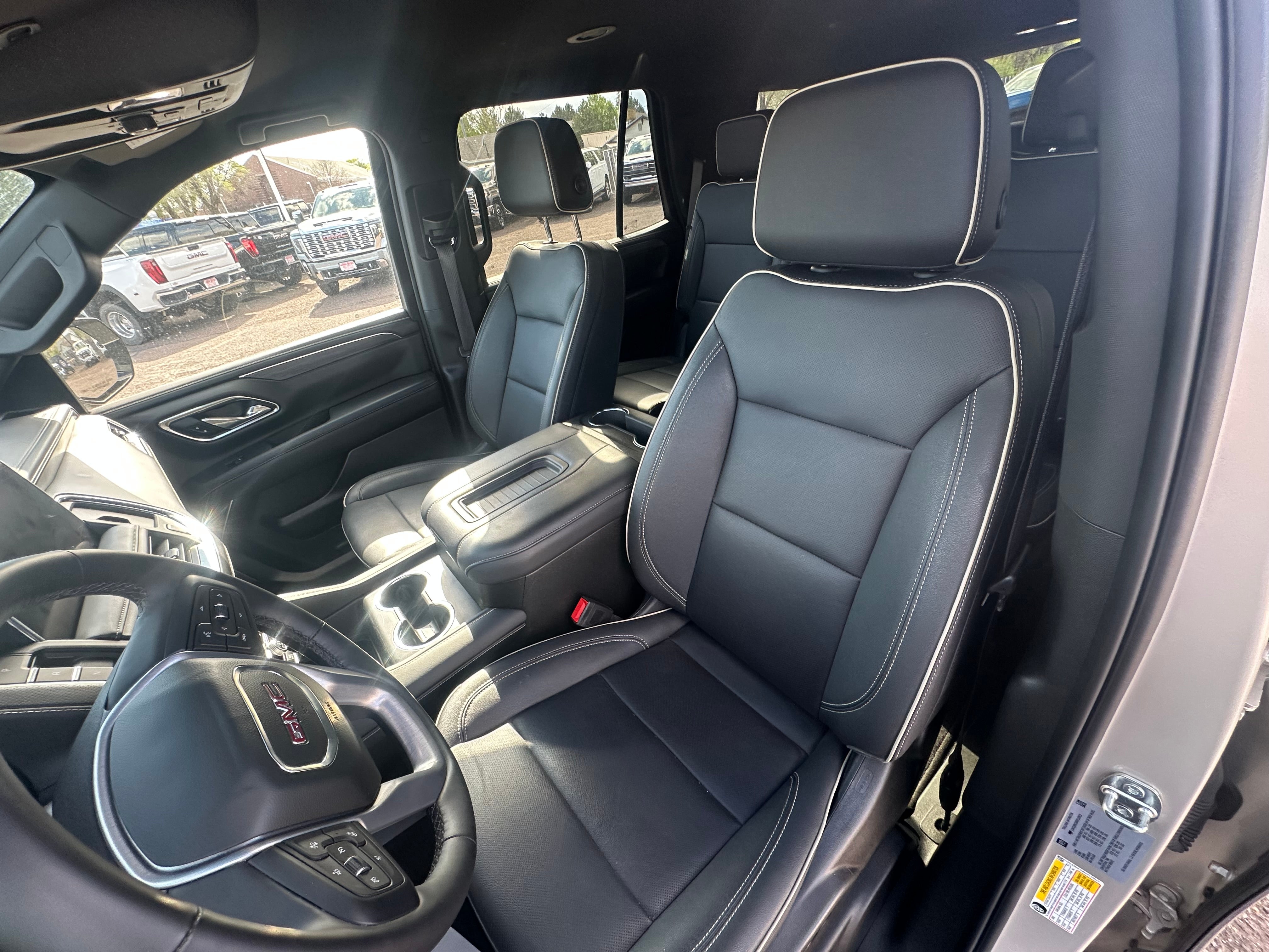 2024 GMC Yukon SLT