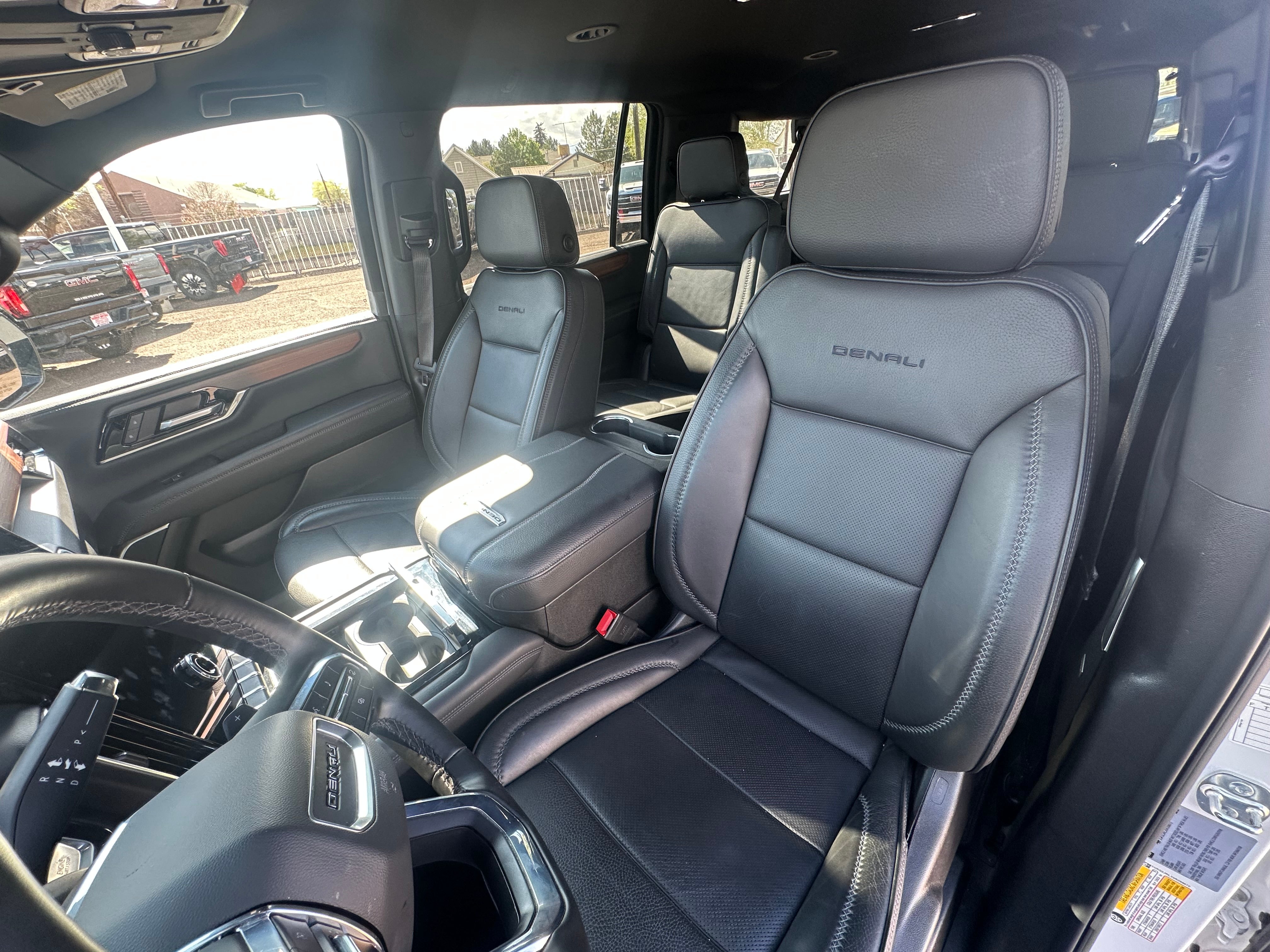 2025 GMC Yukon XL Denali