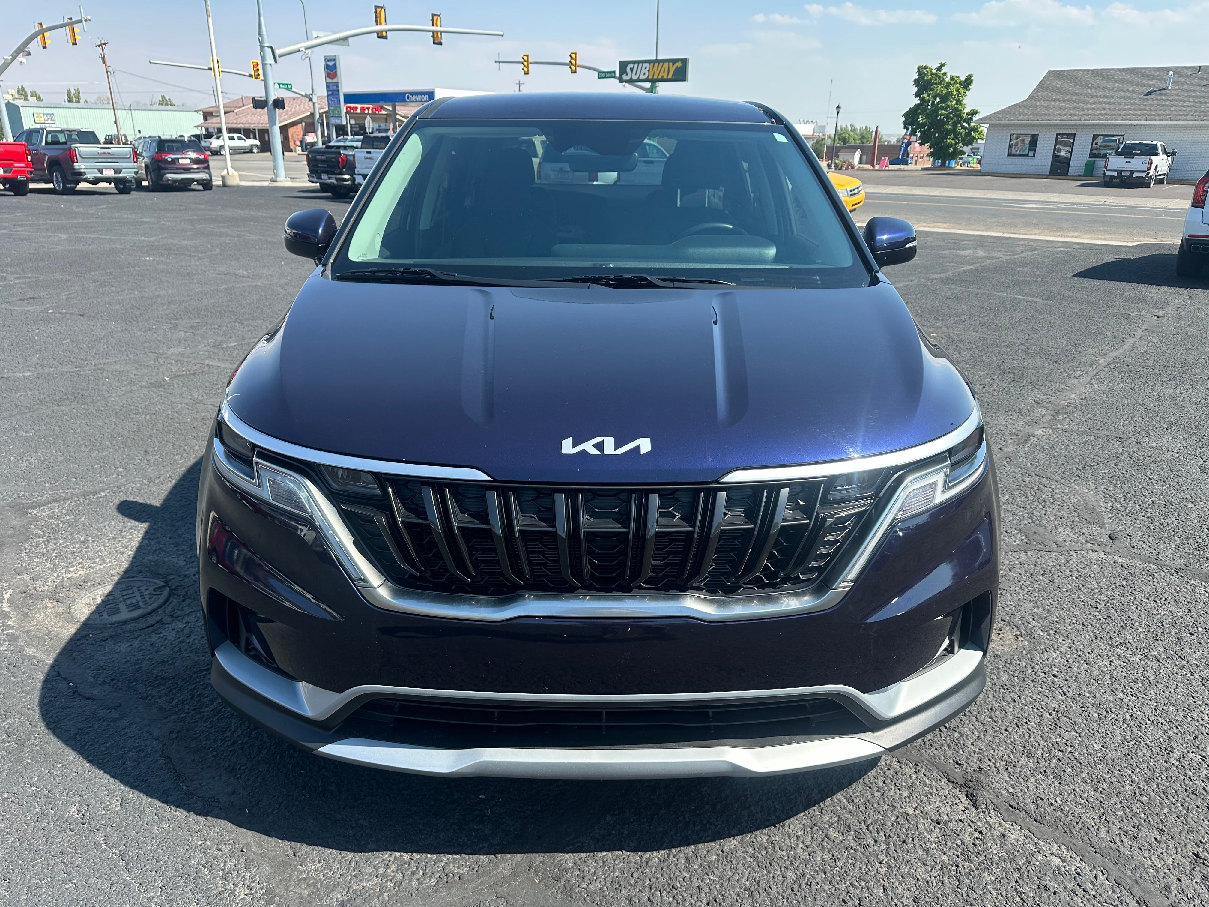 2024 Kia Carnival LX