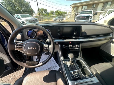 2024 Kia Carnival LX
